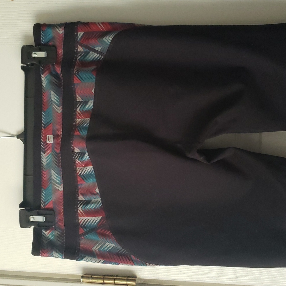 Fabletics Cropped Leggings - Picture 2 of 2